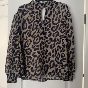 Keyhole back choker neck top